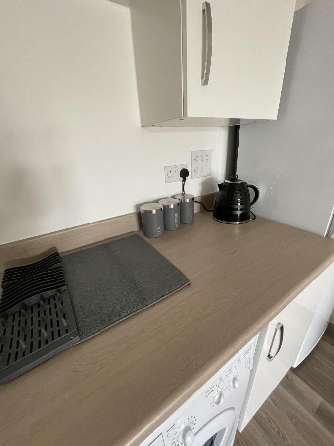 Modern 2-Bed Apartment In The Heart Of Salford Quays 외부 사진